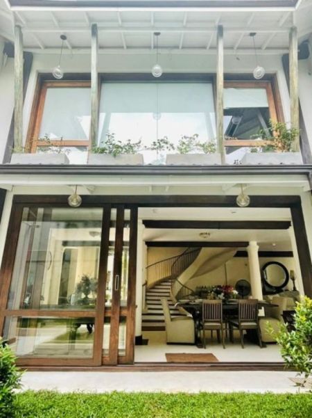 Exterior - 04 Bedroom Furnished House for Rent in Colombo 05 (A1388)