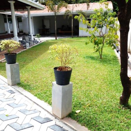 Exterior - Super Luxury House for Sale & Rent – Battaramulla / Koswatta