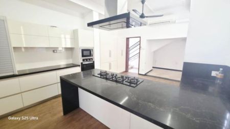 Kitchen - Large House For Rent In Colombo 07 On Gregory's Road