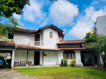 Exterior - 28.5 perch Property for sale in Rajagiriya road