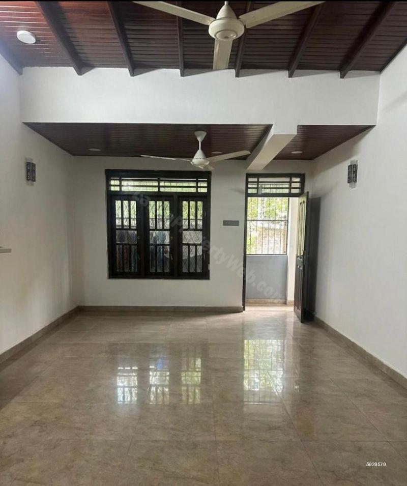 House for sale in Dehiwala