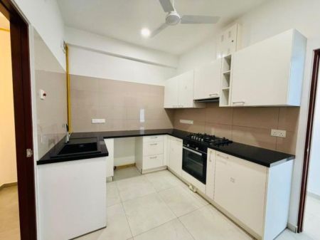 Kitchen - Spacious 2 BR Apartment for rent in Rajagiriya 