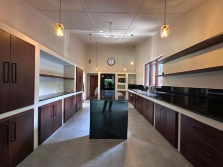 Kitchen - 5 Bedroom House for Rent in Battaramulla, R221009
