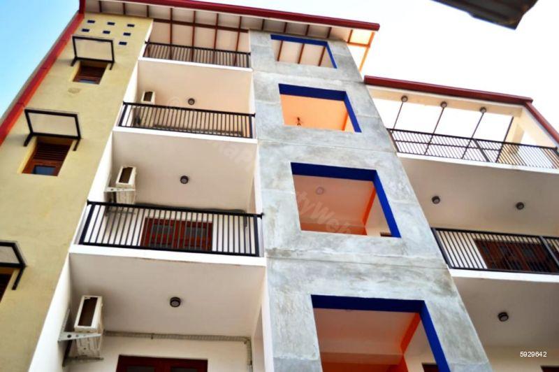 Commercial for rent in Colombo 5