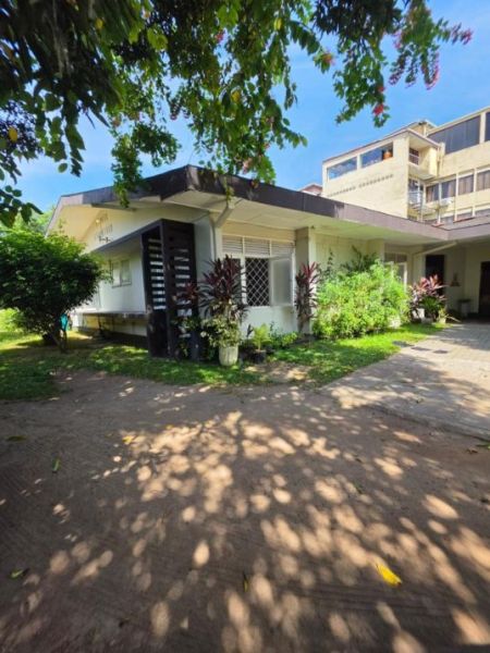 Exterior - FOR Rent | Colombo 5 | 4-Bedrooms | Single story House