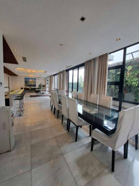 Living Room - 04 Bedroom Furnished 04 Storied House for Rent in Colombo 03 (A3916)