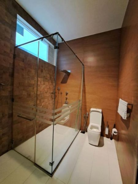 Bathroom - 04 Bedroom Furnished 04 Storied House for Rent in Colombo 03 (A3916)