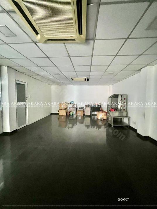 Colombo 5 Commercial for sale/rent