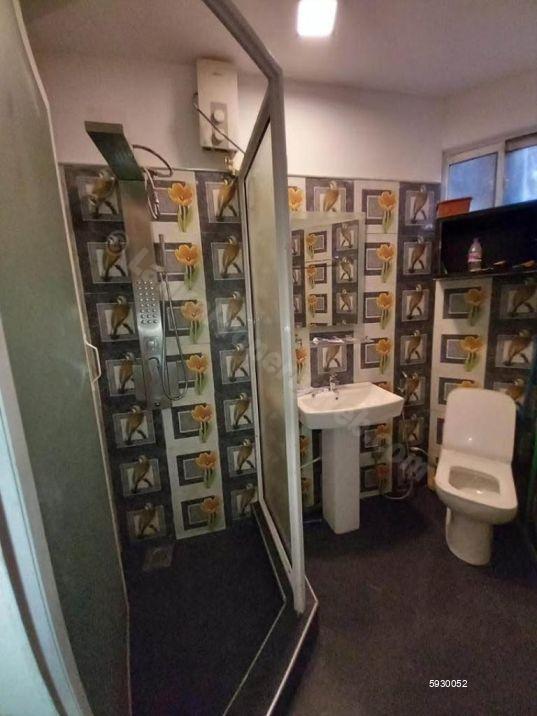 Bathroom - House for rent in Dehiwala