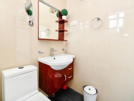 Bathroom - Mount Lavinia - Apartment (Fully Furnished) - for RENT - LKR 270000/- (USD 875)