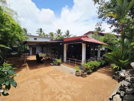Exterior - 15.80P Land & Old House For Sale In Maharagama 