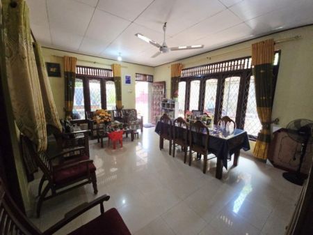 Living Room - 15.80P Land & Old House For Sale In Maharagama 