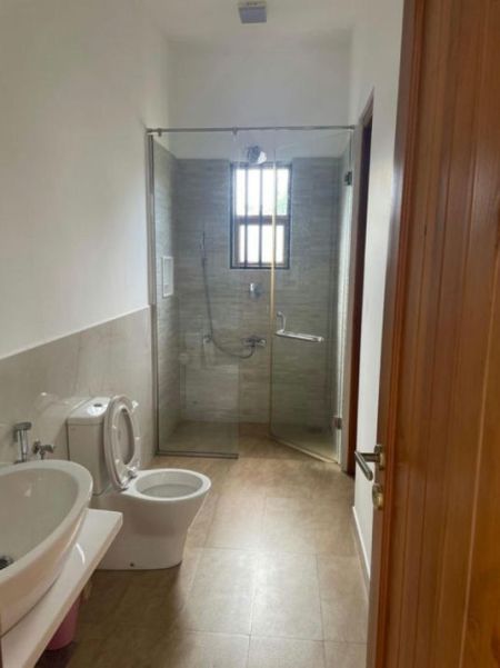 Bathroom - 04 Bedroom Semi Furnished House for Rent in Battaramulla (A6168)