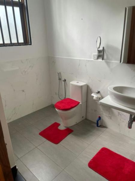 Bathroom - 04 Bedroom Semi Furnished House for Rent in Battaramulla (A6168)