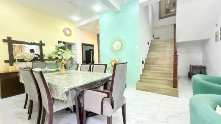 Dining room - (SH1492) Fully Finished 3 Storey House for Sale in Wellampitiya