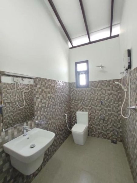 Bathroom - 3-Bedroom Single Story Family Home for Sale in Madapatha, Piliyandala | SH15381