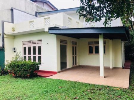 Exterior - 10 Perch Land with House for Sale in Pannipitiya, S1959