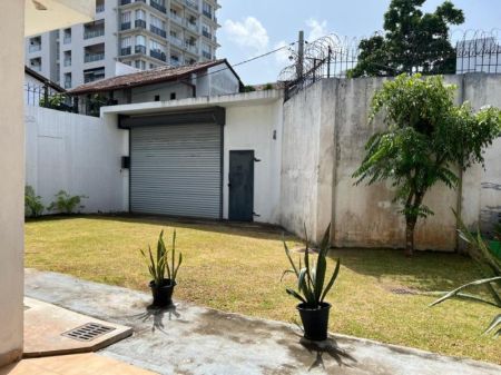 Exterior - House for sale in Rajagiriya 