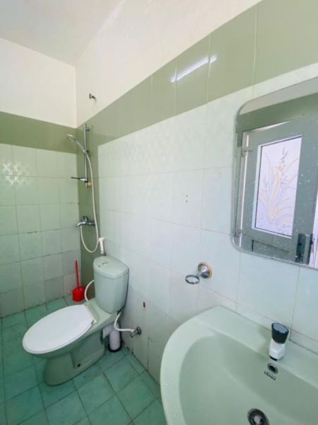 Bathroom - Wellawatta 2-Bedroom Furnished Apartment for Short-Term Rental. (CSH201)