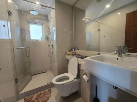 Bathroom - Sky Gardens - 03 Bedroom Furnished Apartment For Sale in Rajagiriya (A2693)