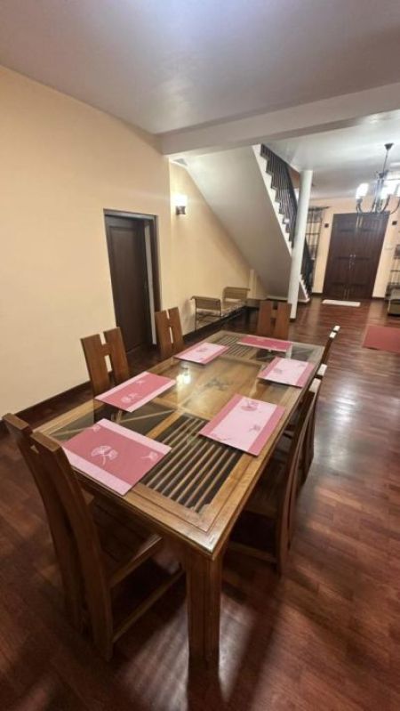 Dining room - Luxury 7 Bedroom  Nuwaraeliya Villa for Rent - Lake Gregory 