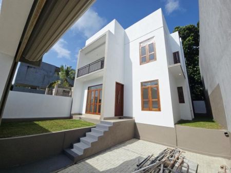 Exterior - Modern Designed Luxury Two Story House For Sale In Piliyandala 