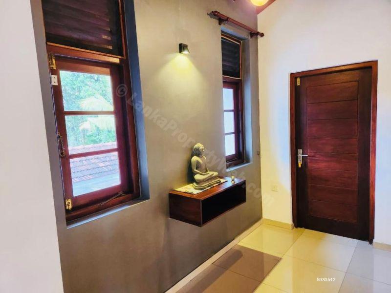 House for sale in Thalawathugoda