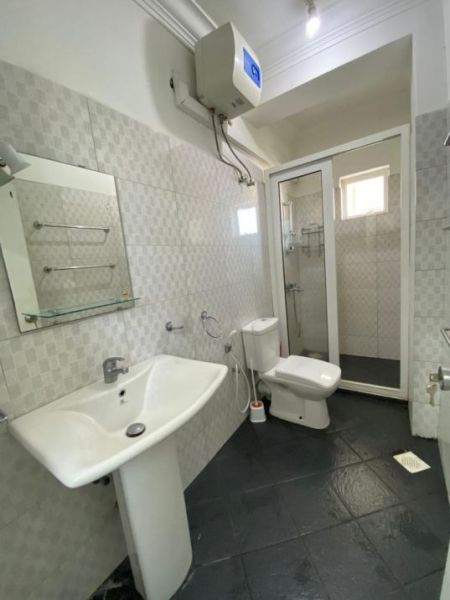 Bathroom - Colombo 05 Furnished 3-Bedroom Short-Term Apartment. (Property Code: CSMP601)