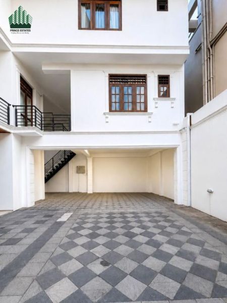 Exterior - Ultra-Luxury Fully Furnished 6BR Residence with Gym & Rooftop Terrace – Prime Colombo Living