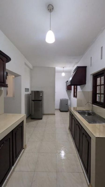 Kitchen - Luxury 4 Bedroom House for Sale at Gothatuwa New Town, Colombo | LKR 48.5 Million (Negotiable) (EM049AC)