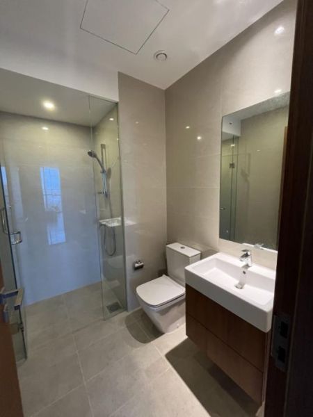 Bathroom - 2 bedroom apartment Capitol twin peaks