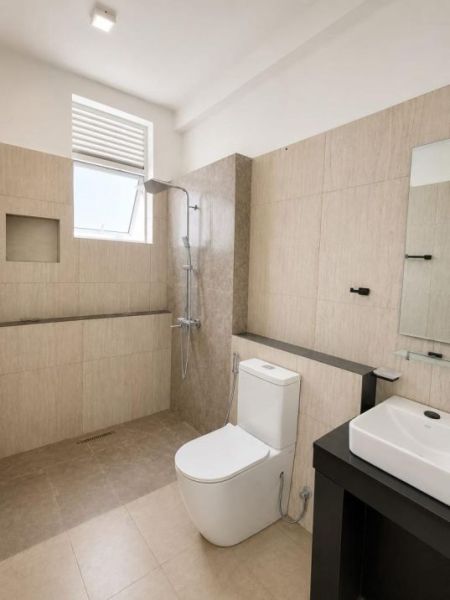 Bathroom - Brand New 5 Bedroom Luxury House for Sale – Homagama | LKR 45,000,000 (Negotiable) (EM178RK)