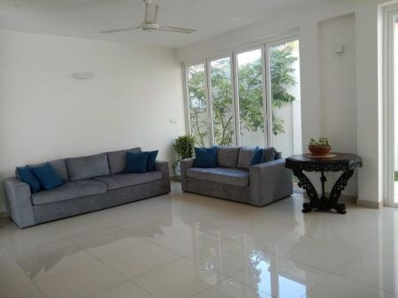 Living Room - 🏡 Luxury House For Rent In Colombo 06 - PDH109