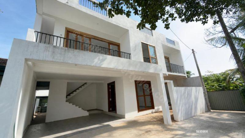 House for sale in Boralesgamuwa