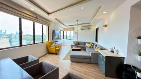 Living Room - Urgent Sale Fully Renovated Luxury 3-Bedroom Apartment in Colombo 05 -PDA73
