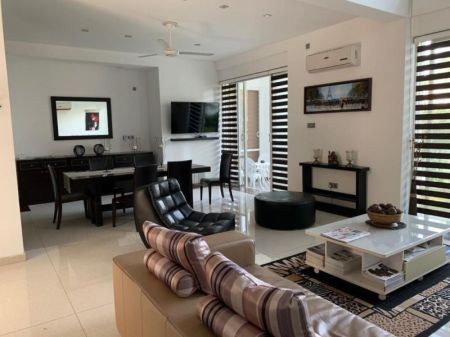 Living Room - 4BR 3 Storied House For Rent in Colombo 5 - PDH213