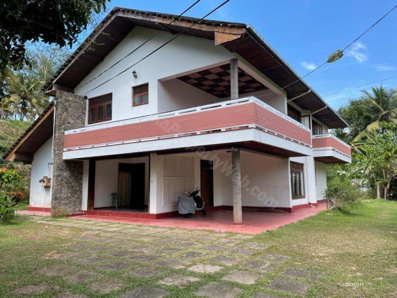 Land with house for sale in Weligama