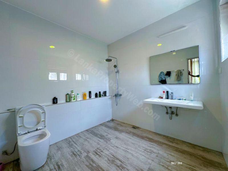 House for sale in Colombo 6