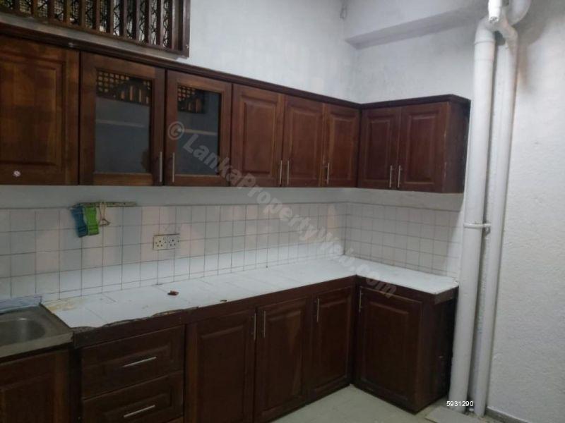 Kitchen - House for rent in Colombo 5