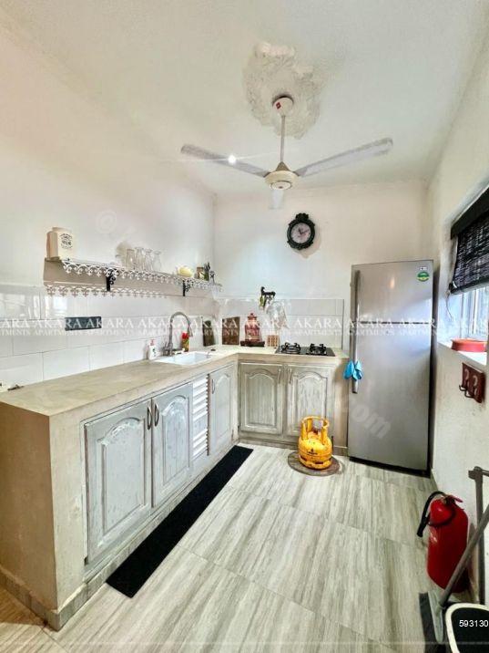 Kitchen - House for rent in Colombo 5