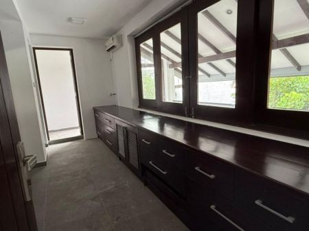Kitchen - 🏡 Rs. 650,000/Month (Negotiable) – Luxury 5BR House for Rent at Kumaragewatta, Thalawathugoda 🏡