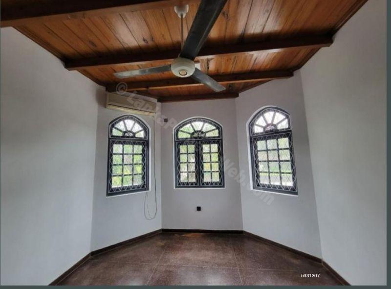 House for sale in Mount Lavinia