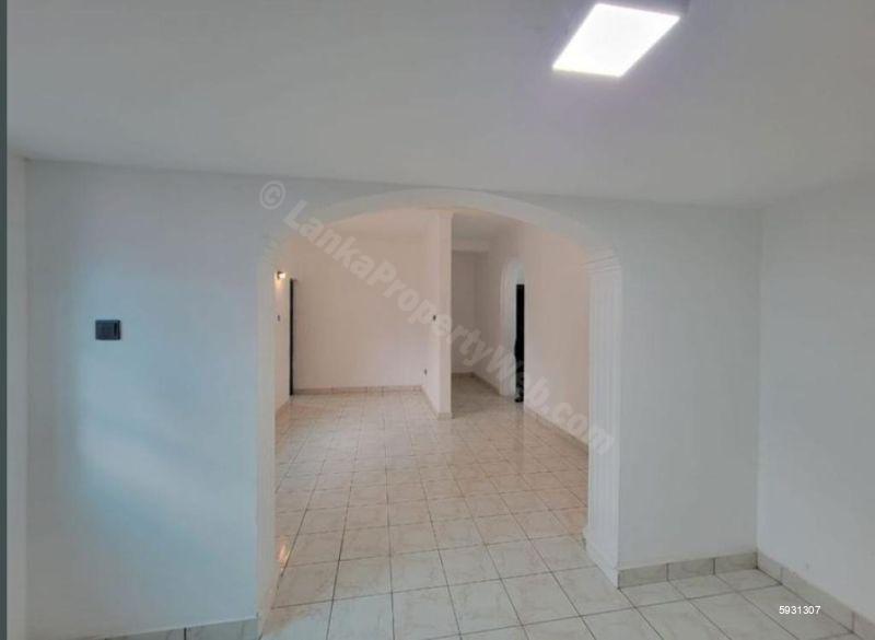 House for sale in Mount Lavinia