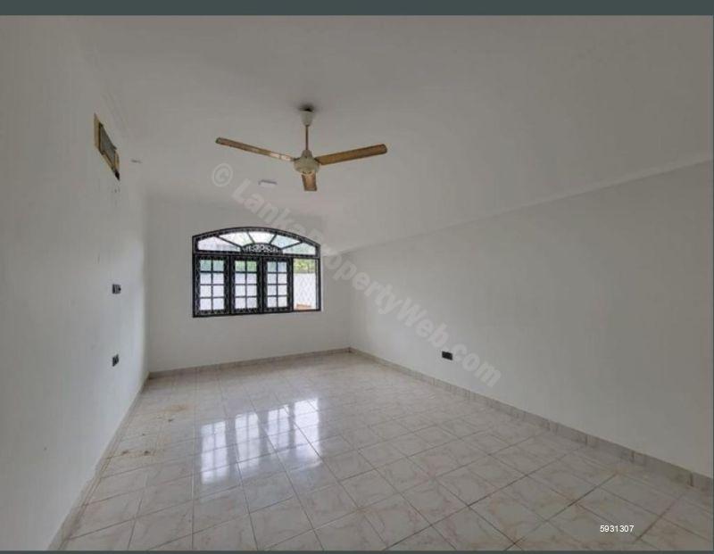 House for sale in Mount Lavinia