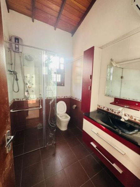Bathroom - For Lease Modern 04 BR Spacious 2 Storied House In A Highly Residential Area In Suriyamal Mawatha, Delkanda | LH03708