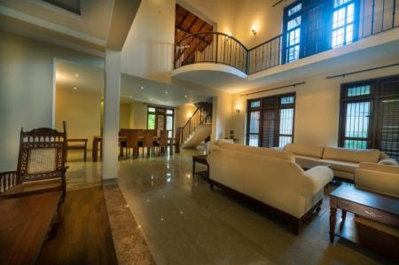 Living Room - Luxury 4 Bedrooms House for Sale in Thalangama - PDH81