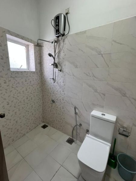 Bathroom - 🏢 Fully Furnished Apartment For Rent – Ru Residencies, Kotte - PDA184