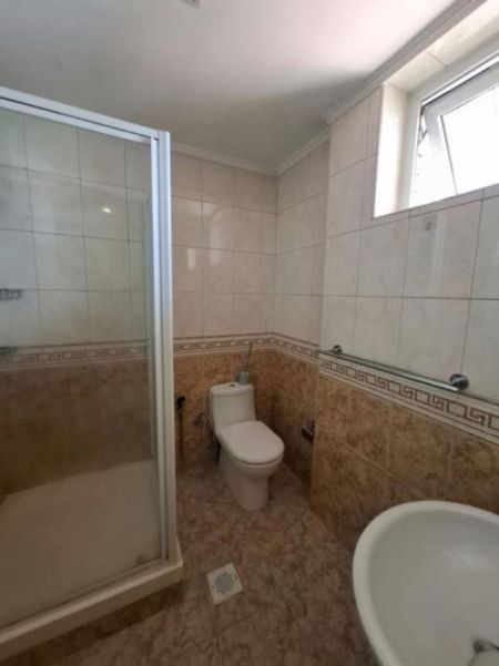 Bathroom - Victoria Park Mansion - 03 Bedroom Furnished Apartment for Rent in Colombo 07 (A6433)-RENTED