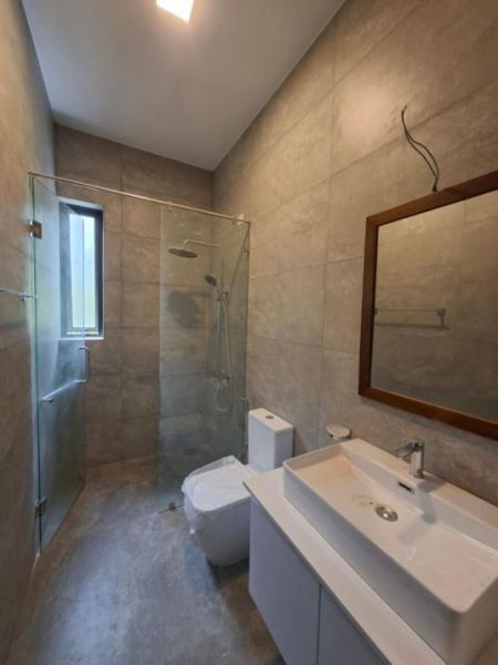 Bathroom - Brand New House for Sale in Lake Road, Battaramulla | Investment LKR 120 Million (HS4820)