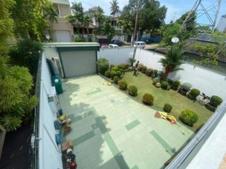 Exterior - 14.5 Perches Unfurnished House for Sale - HL49143